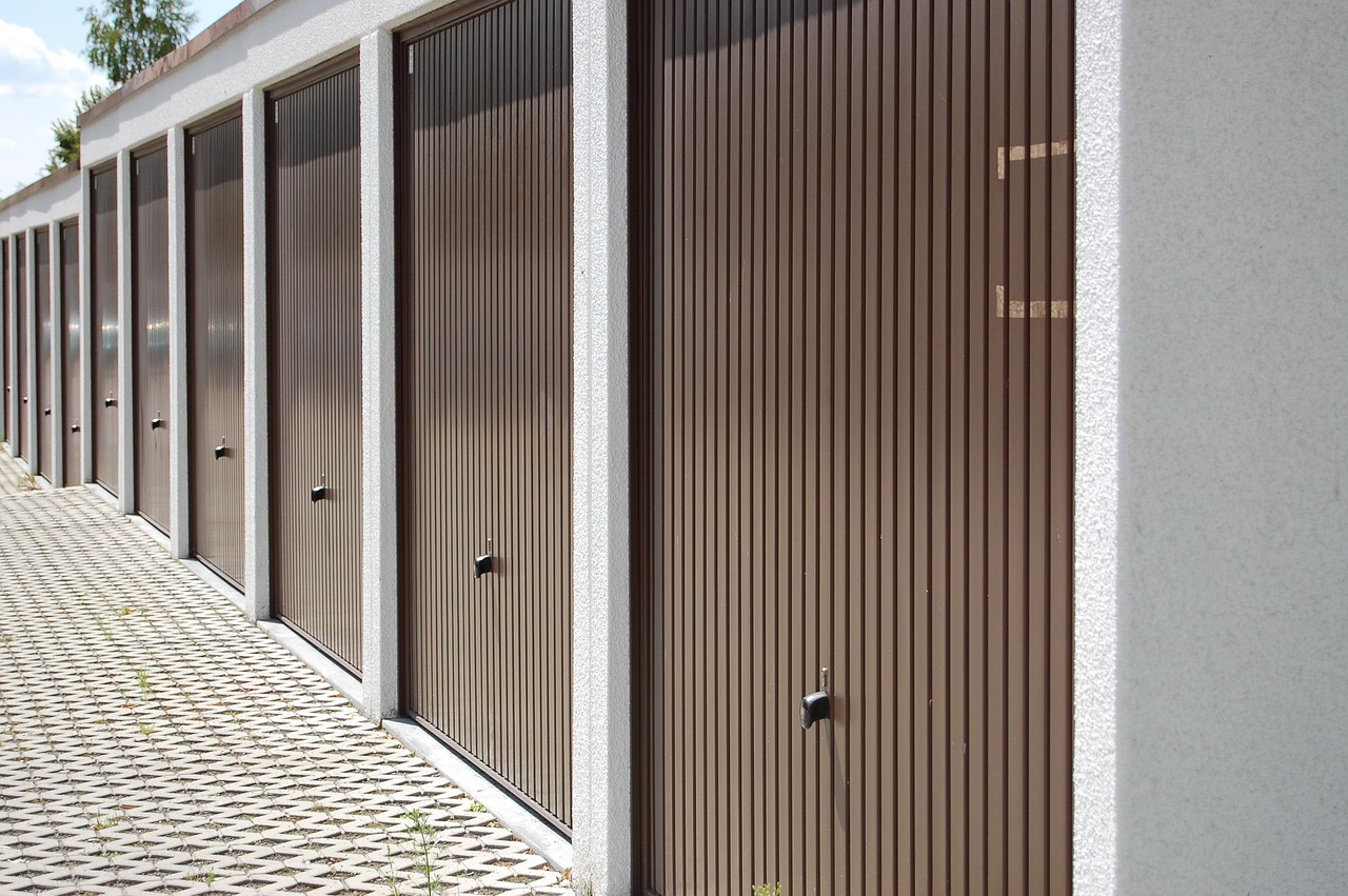 garages, the door, number, magazine, warehouses, magazine, magazine, magazine, magazine, magazine, warehouses, warehouses